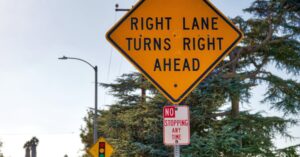 How is Fault Determined After a Right-Turn Crash in Ontario?